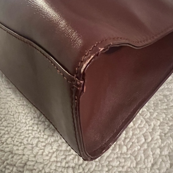 Les Must de Cartier Handbag - Picture 13 of 17